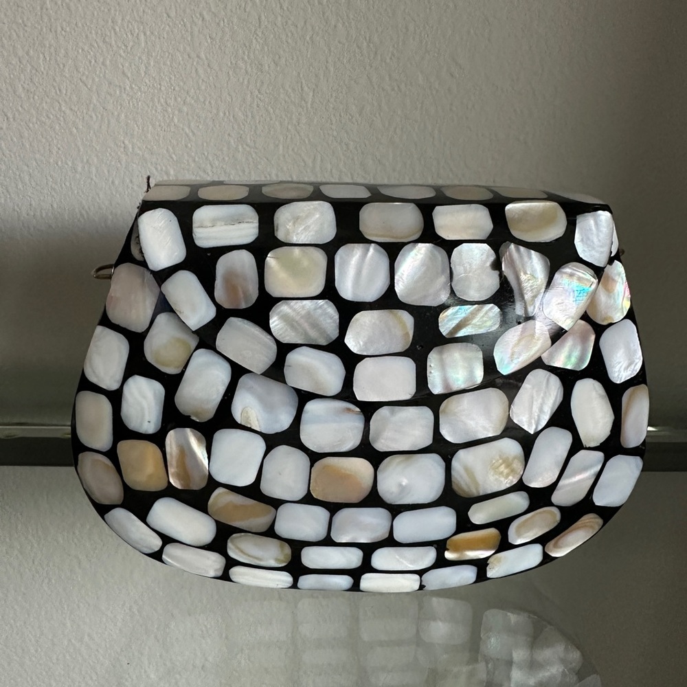 Ramla the pearly shell handbag. NWOT
